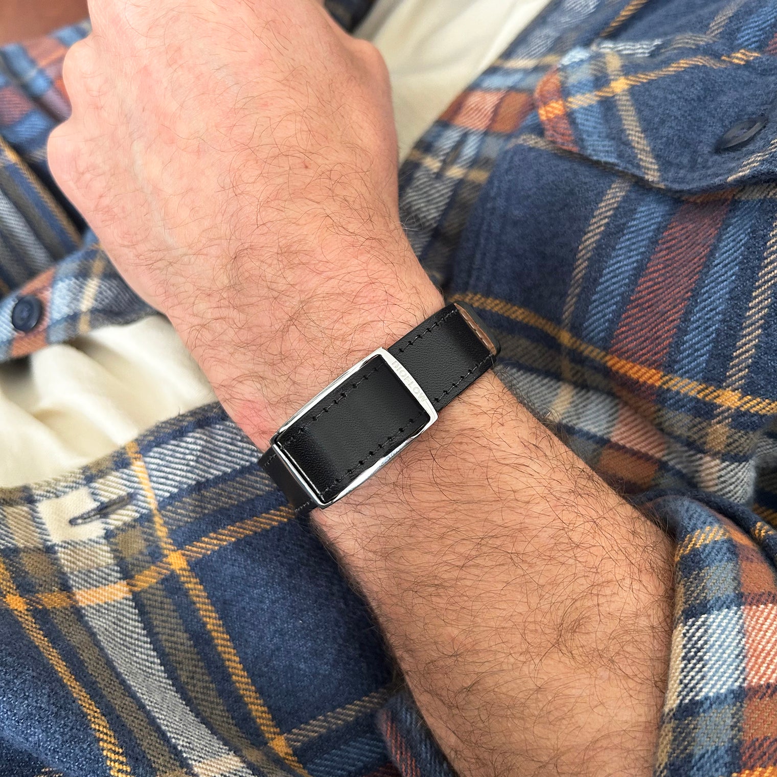 Executive Magnetic Wristband Black